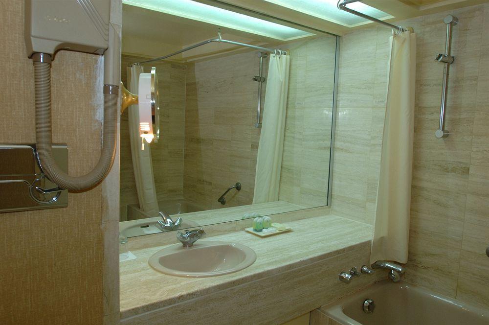 Hotel Gaweye Niamey Zewnętrze zdjęcie