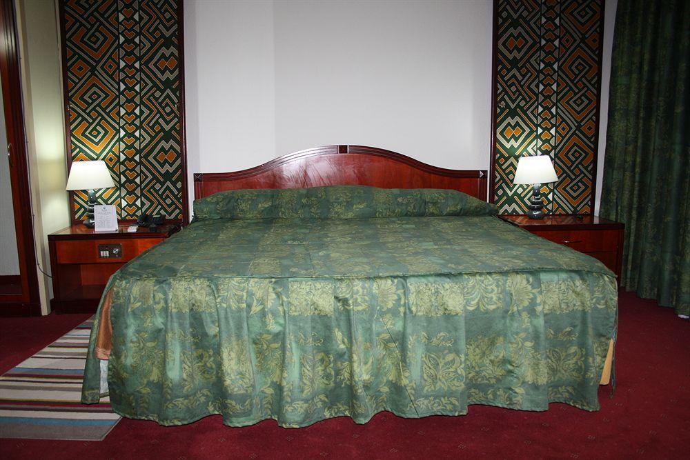 Hotel Gaweye Niamey Zewnętrze zdjęcie